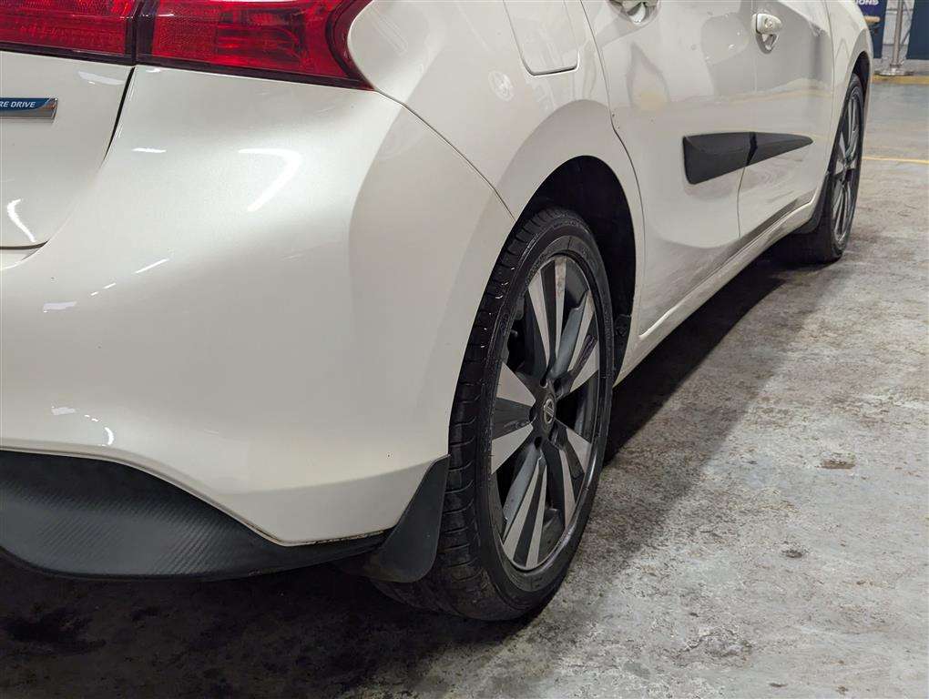 <p>2015 NISSAN PULSAR TEKNA DCI</p>