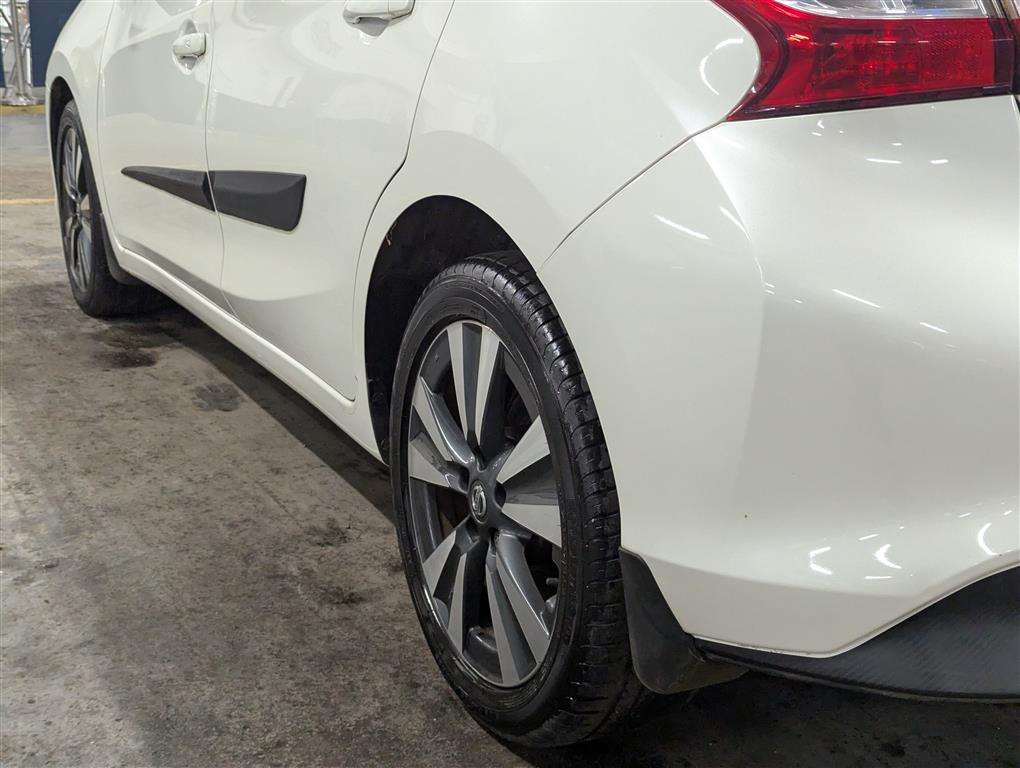 <p>2015 NISSAN PULSAR TEKNA DCI</p>