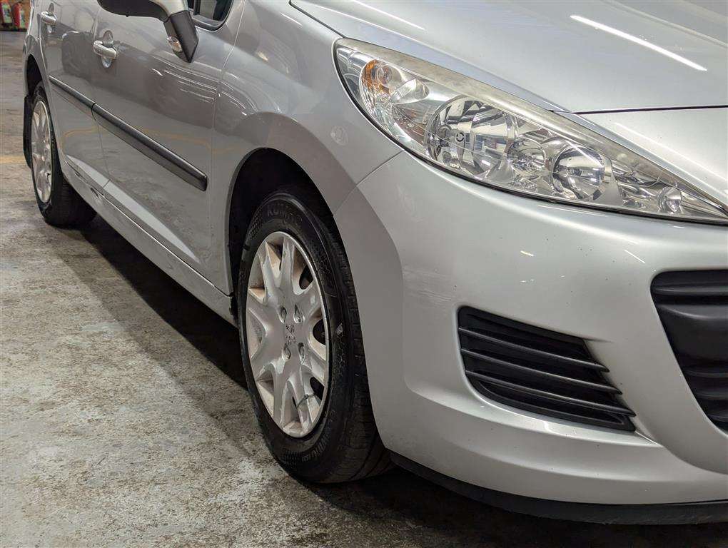 <p>2010 PEUGEOT 207 S S-A</p>