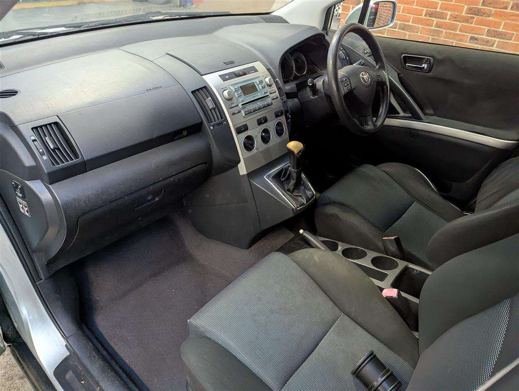 <p>2006 TOYOTA COROLLA VERSO VVT-I T2</p>