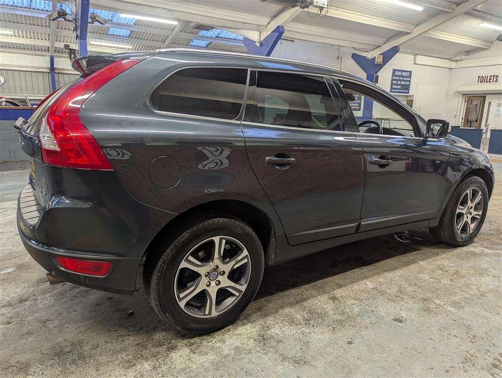 <p>2012 VOLVO XC60 SE LUX T5 AUTO</p>