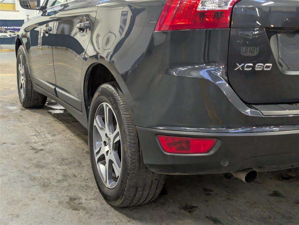 <p>2012 VOLVO XC60 SE LUX T5 AUTO</p>