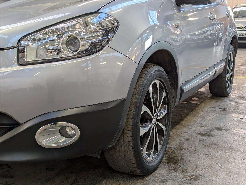 <p>2013 NISSAN QASHQAI N-TEC + DCI</p>