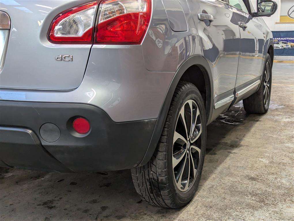 <p>2013 NISSAN QASHQAI N-TEC + DCI</p>