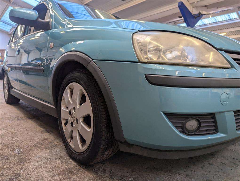 <p>2003 VAUXHALL CORSA SXI 16V</p>