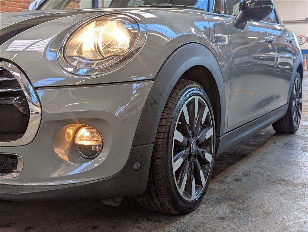 <p>2014 MINI COOPER D AUTO</p>