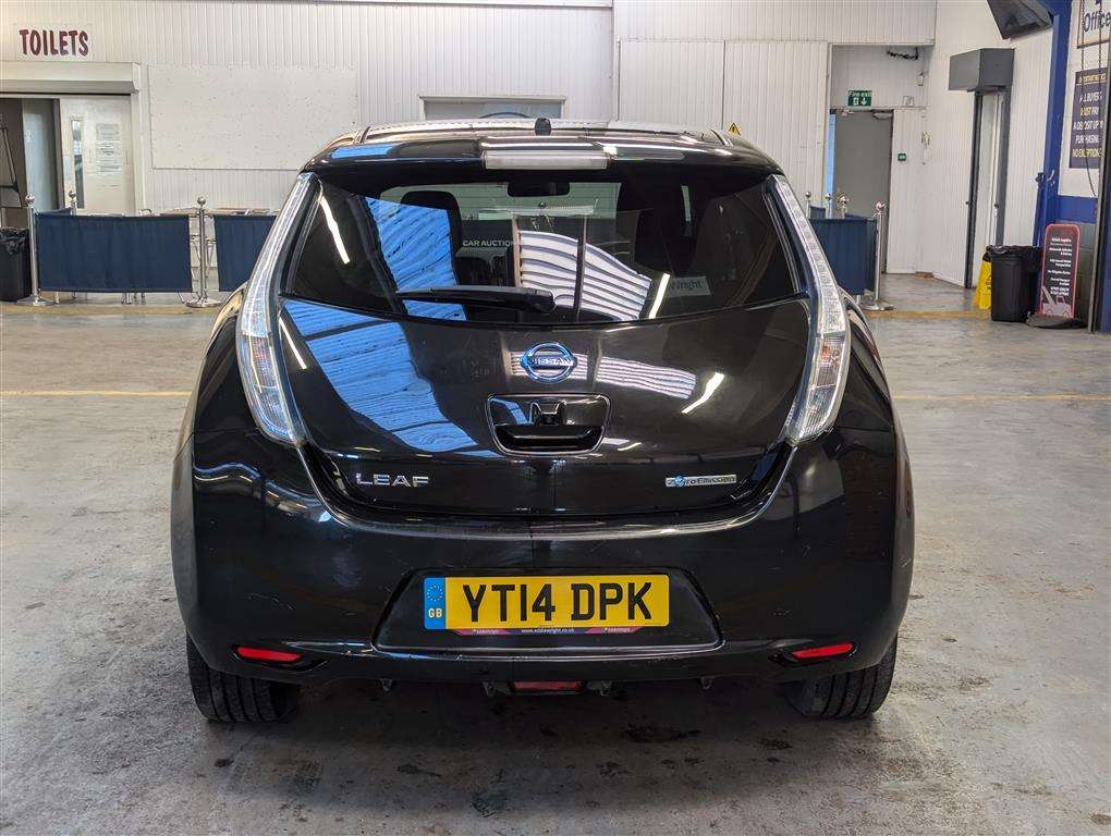 <p>2014 NISSAN LEAF ACENTA</p>