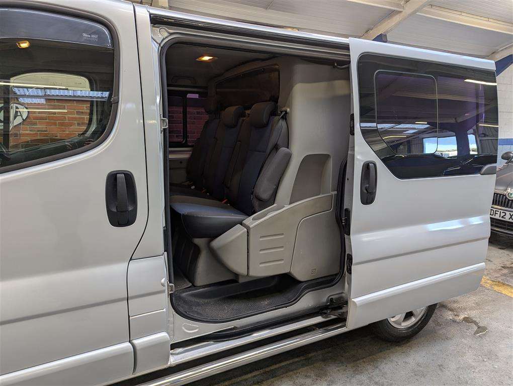 <p>2011 RENAULT TRAFIC SL27 SPORT DCI 115</p>