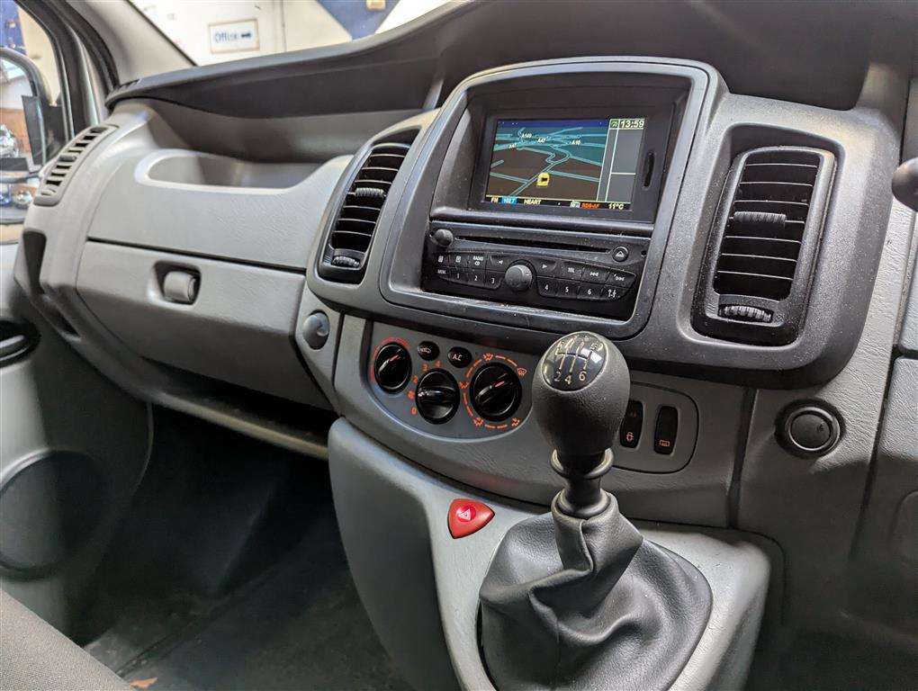 <p>2011 RENAULT TRAFIC SL27 SPORT DCI 115</p>