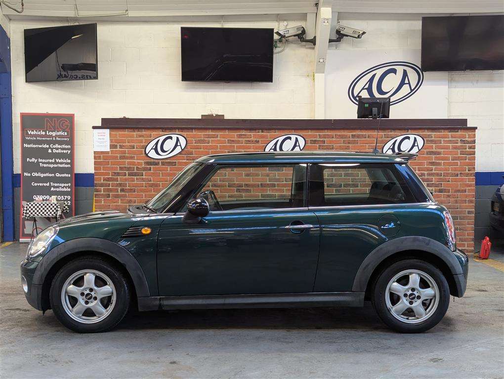 <p>2008 MINI ONE</p>