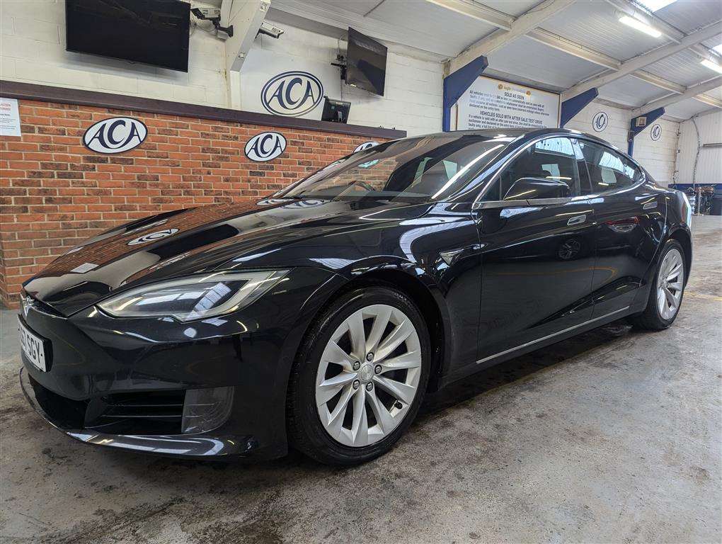 <p>2017 TESLA MODEL S 75D</p>