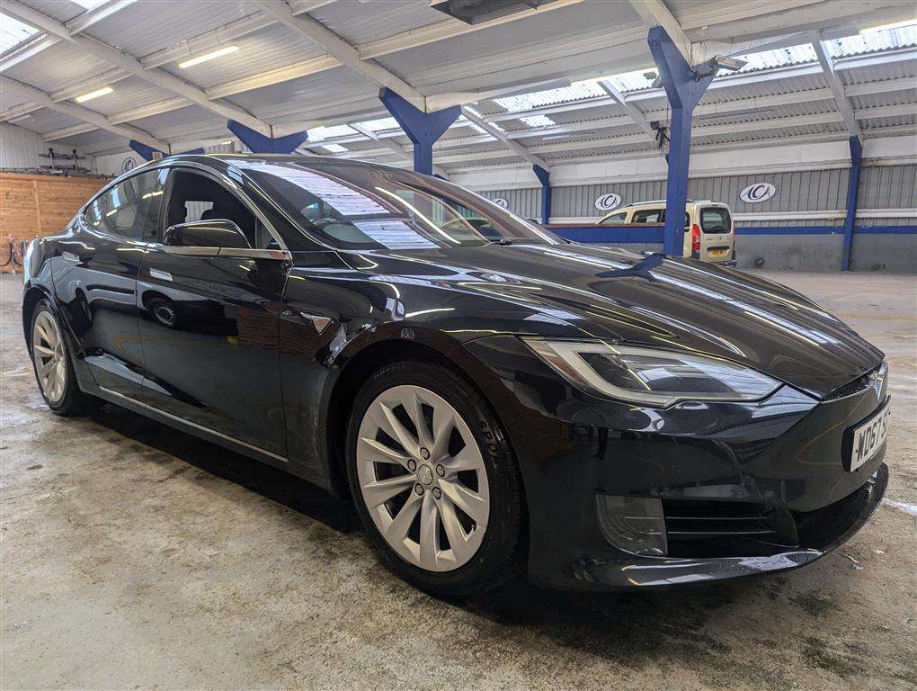 <p>2017 TESLA MODEL S 75D</p>