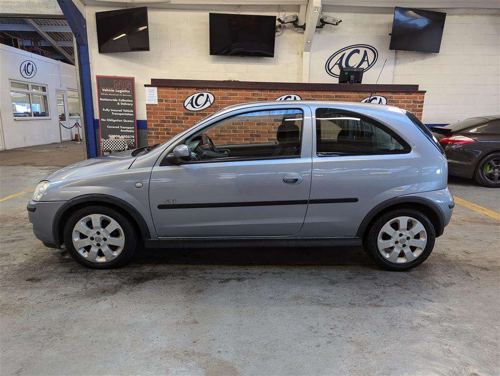 <p>2005 VAUXHALL CORSA SXI TWINPORT</p>