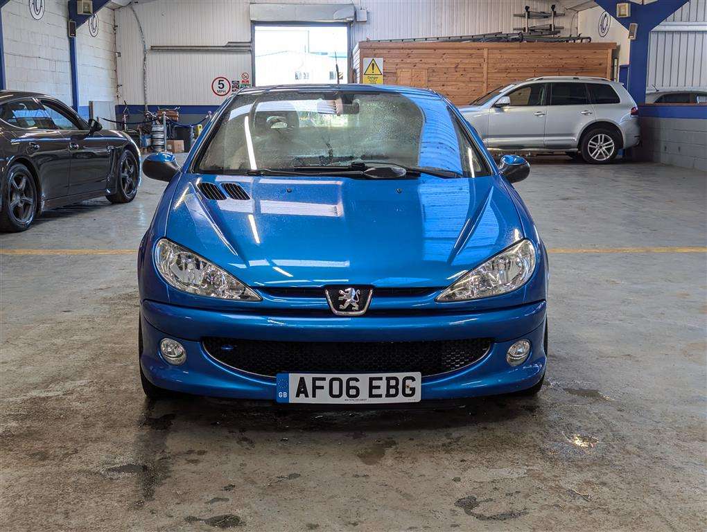 <p>2006 PEUGEOT 206 ALLURE CC S-A</p>