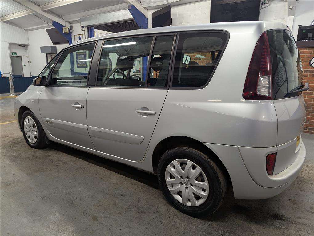 <p>2009 RENAULT ESPACE TEAM DCI 130</p>