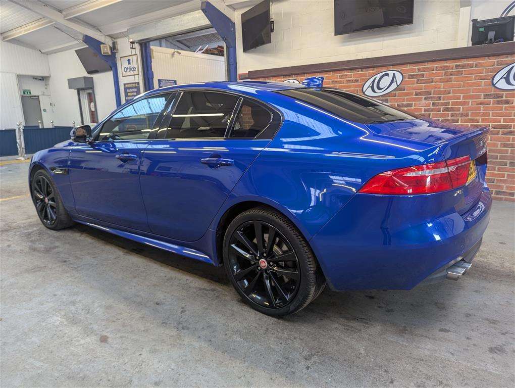 <p>2016 JAGUAR XE R-SPORT D AWD AUTO</p>