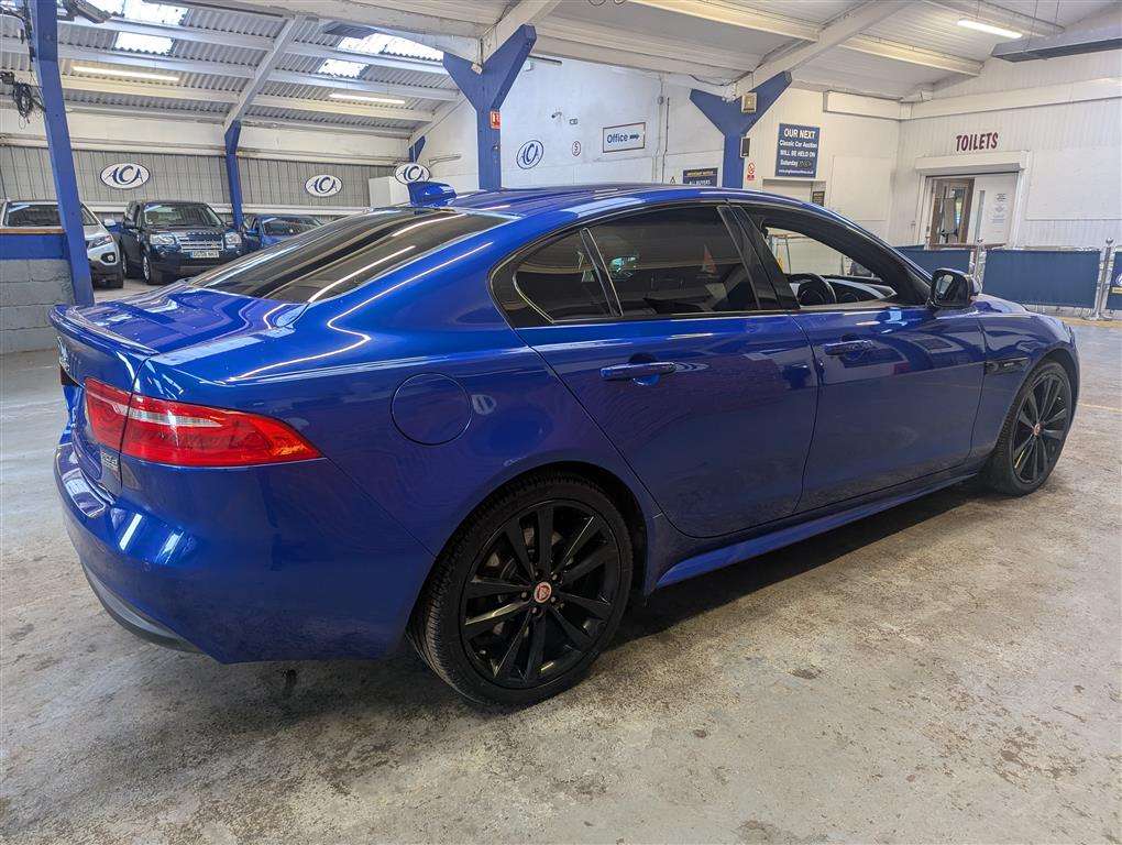 <p>2016 JAGUAR XE R-SPORT D AWD AUTO</p>