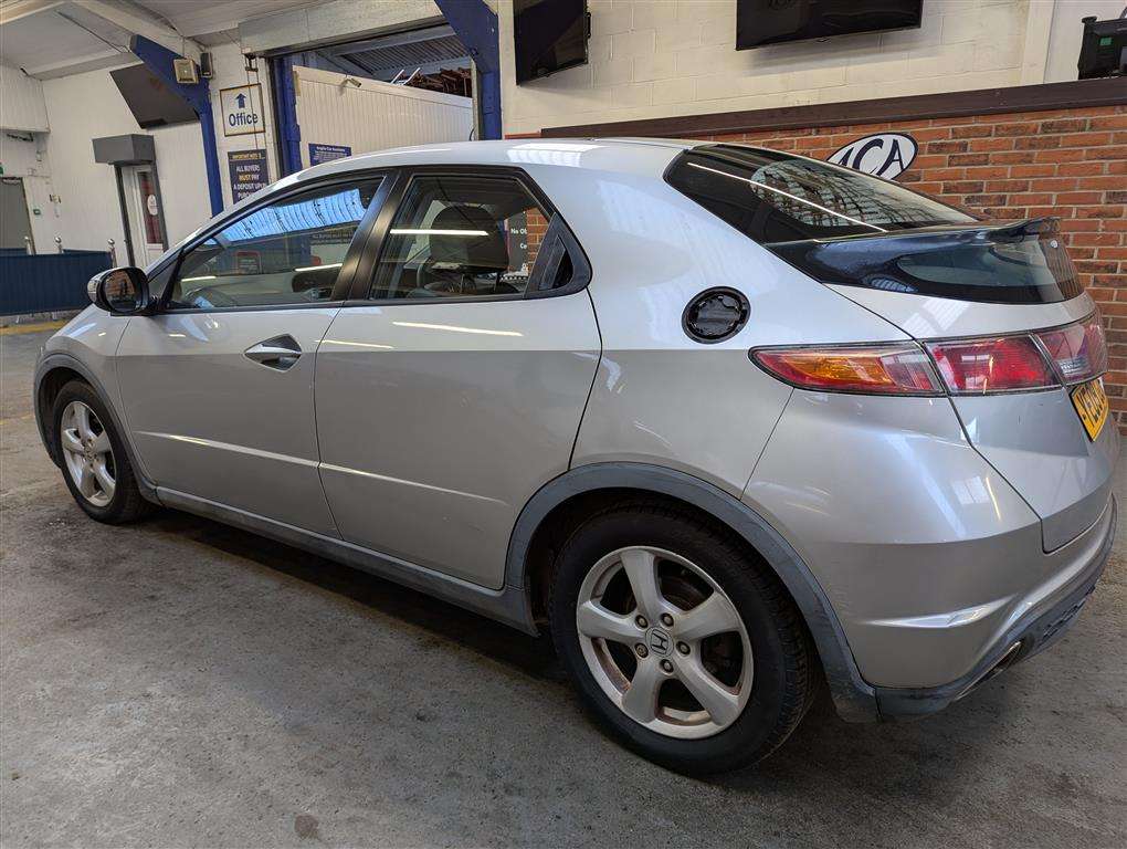 <p>2009 HONDA CIVIC ES I-CTDI</p>