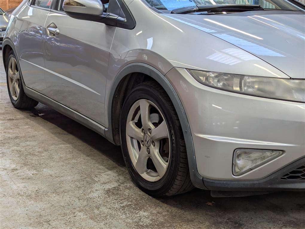 <p>2009 HONDA CIVIC ES I-CTDI</p>