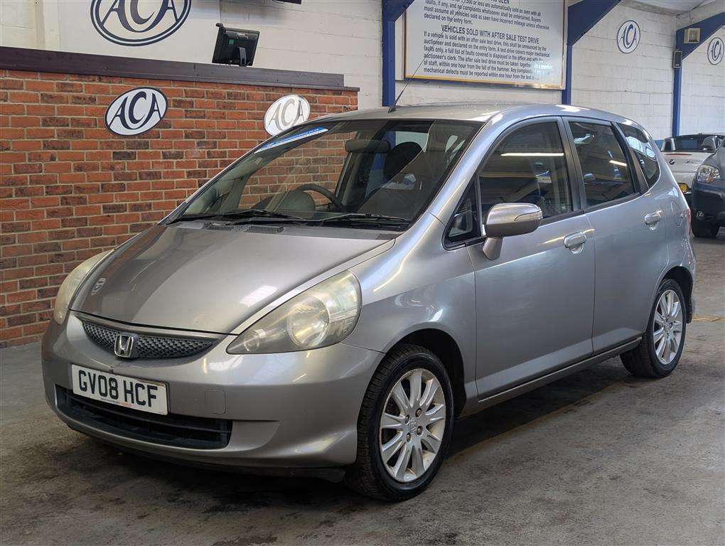 <p>2008 HONDA JAZZ SE</p>