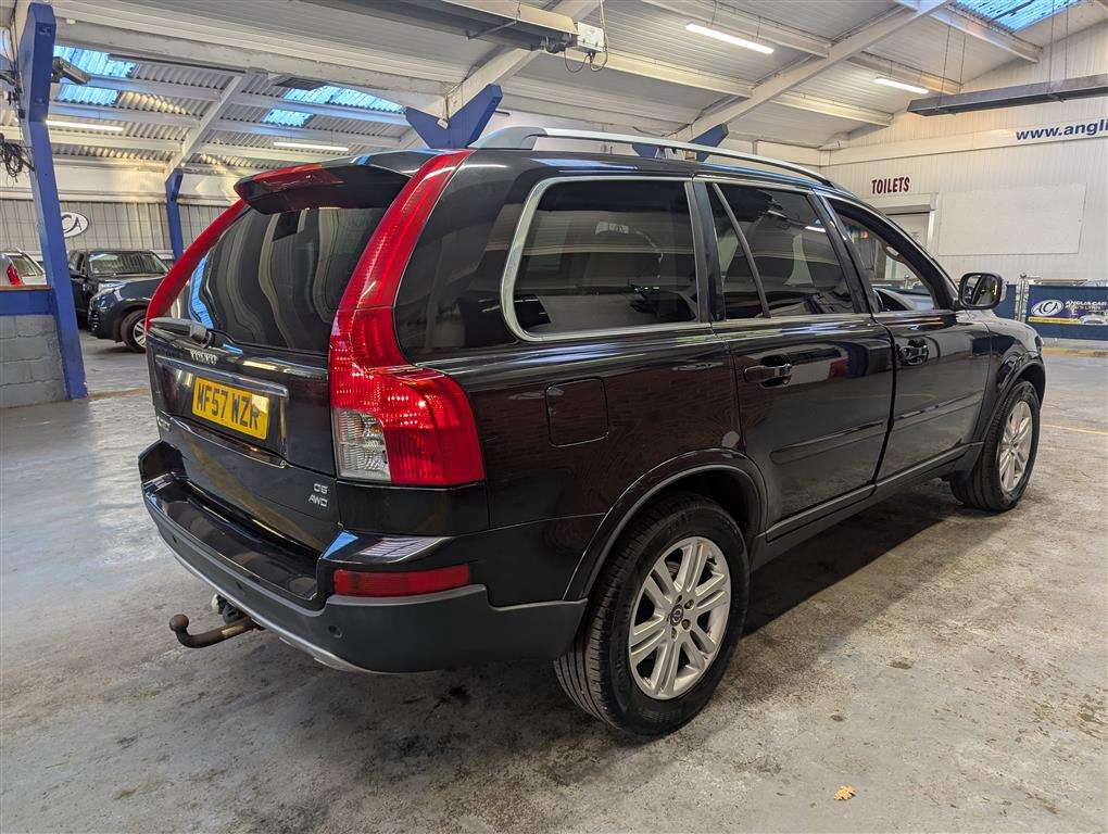 <p>2007 VOLVO XC90 SE LUX D5 AWD AUTO</p>