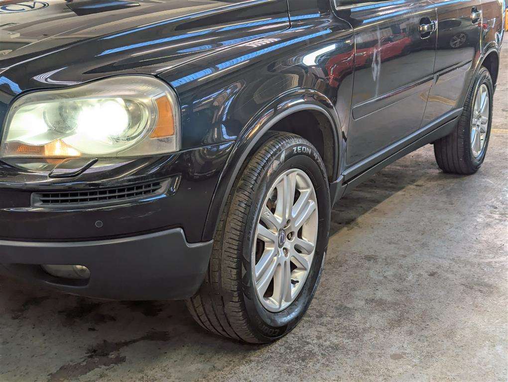 <p>2007 VOLVO XC90 SE LUX D5 AWD AUTO</p>