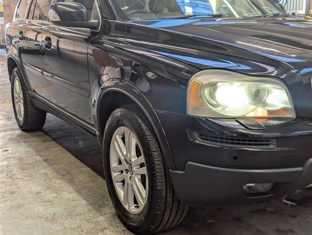 <p>2007 VOLVO XC90 SE LUX D5 AWD AUTO</p>