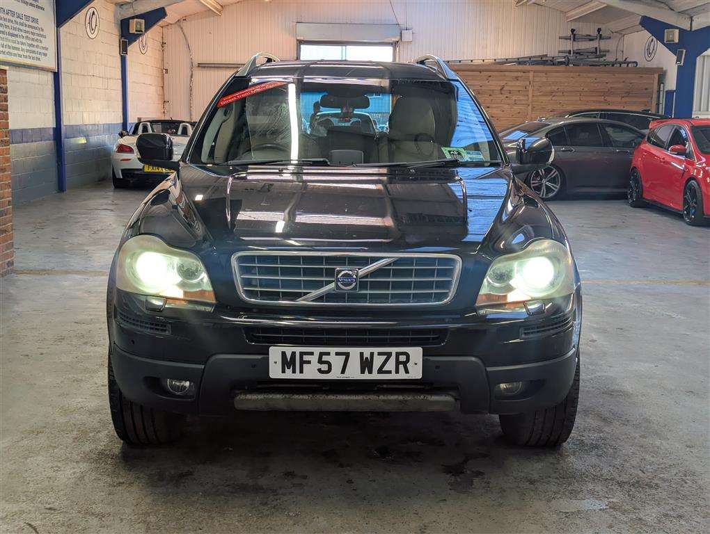 <p>2007 VOLVO XC90 SE LUX D5 AWD AUTO</p>