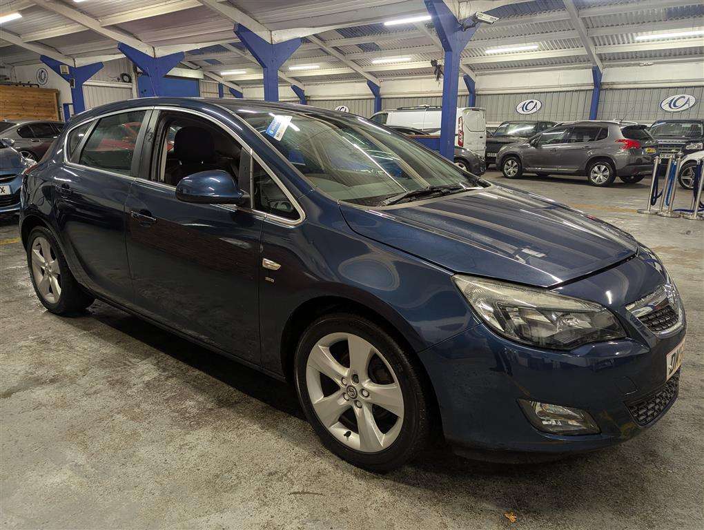 <p>2011 VAUXHALL ASTRA SRI</p>