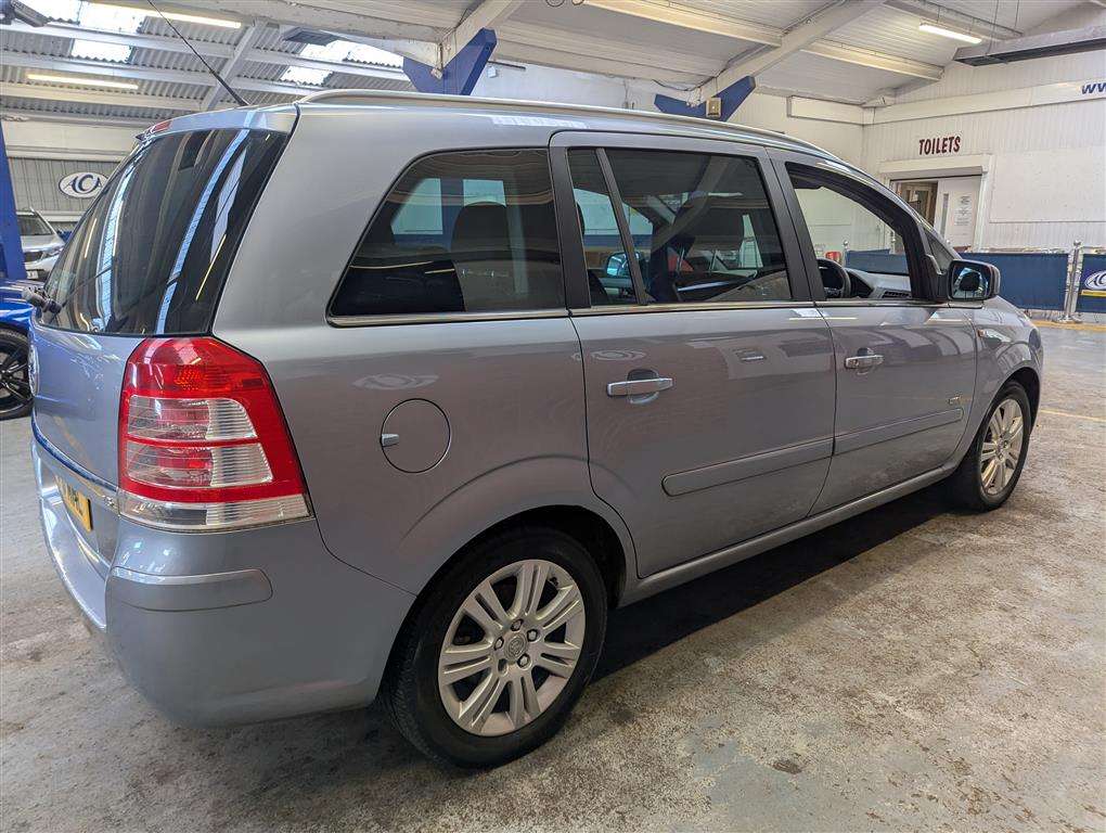 <p>2010 VAUXHALL ZAFIRA DESIGN</p>