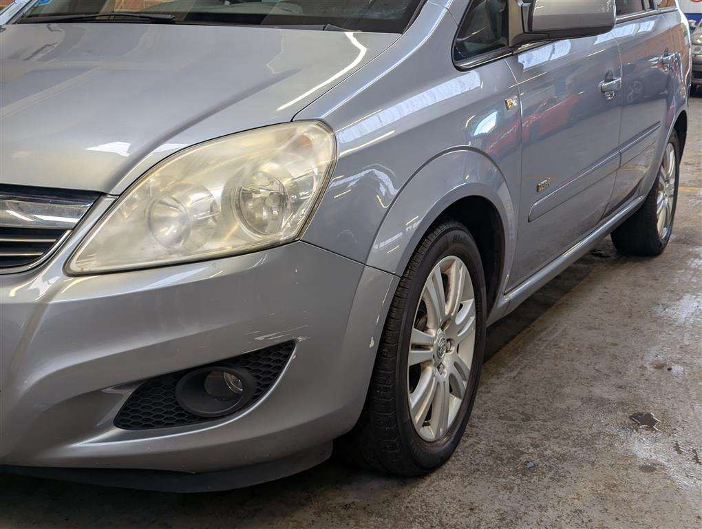 <p>2010 VAUXHALL ZAFIRA DESIGN</p>