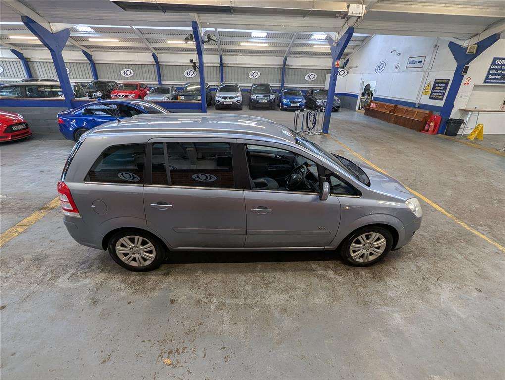 <p>2010 VAUXHALL ZAFIRA DESIGN</p>