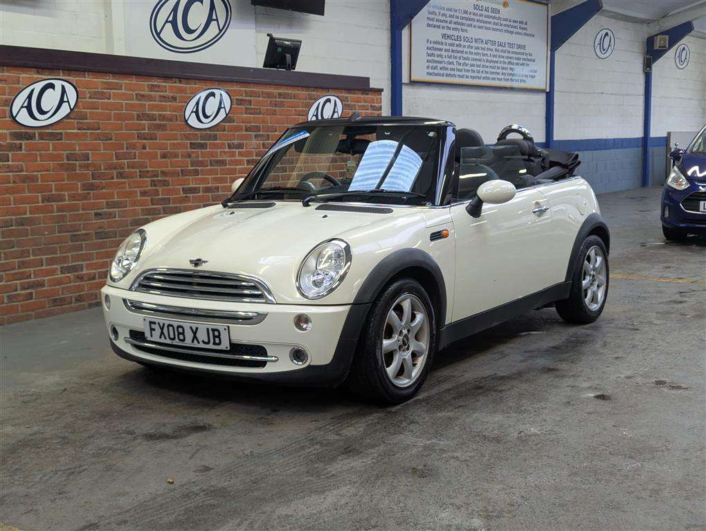 <p>2008 MINI COOPER</p>