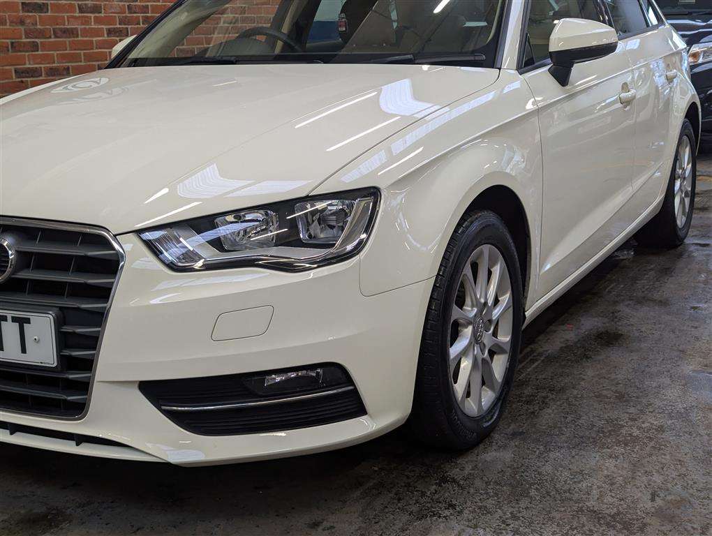 <p>2013 AUDI A3 SE TDI</p>