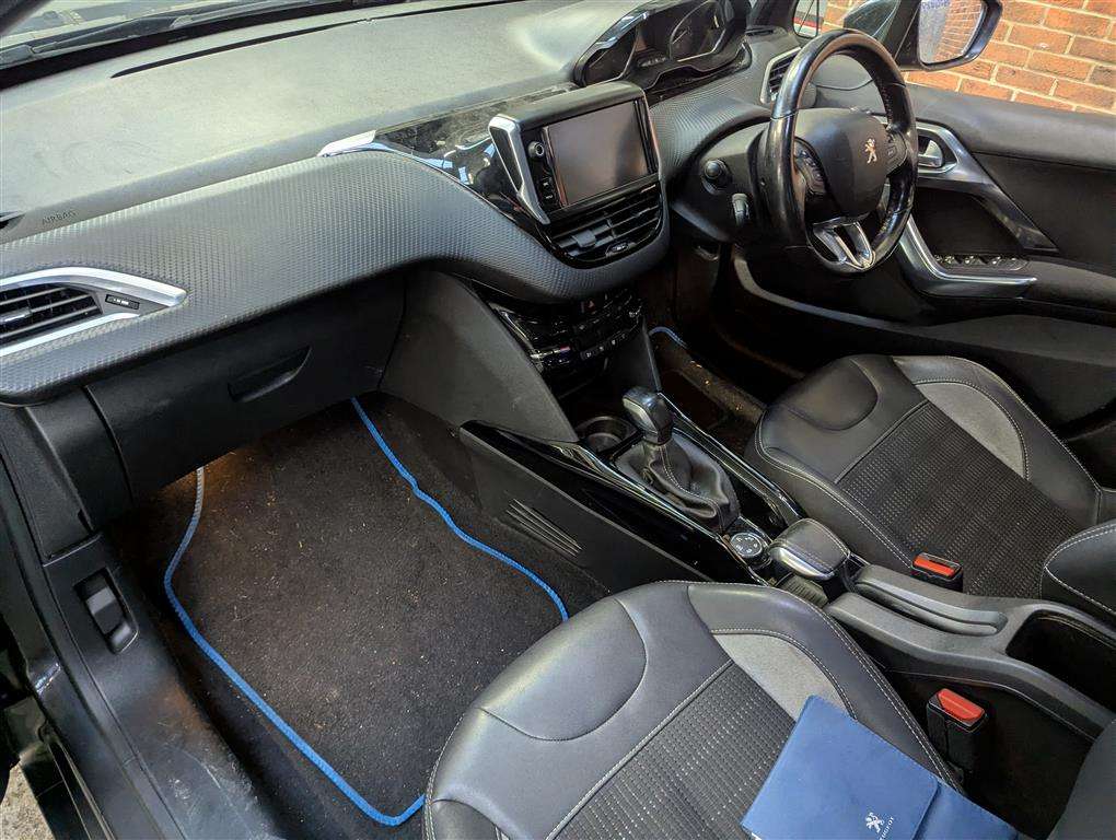 <p>2018 PEUGEOT 2008 ALLURE BLUE HDI</p>