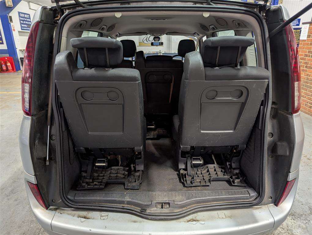 <p>2009 RENAULT ESPACE TEAM DCI 130</p>