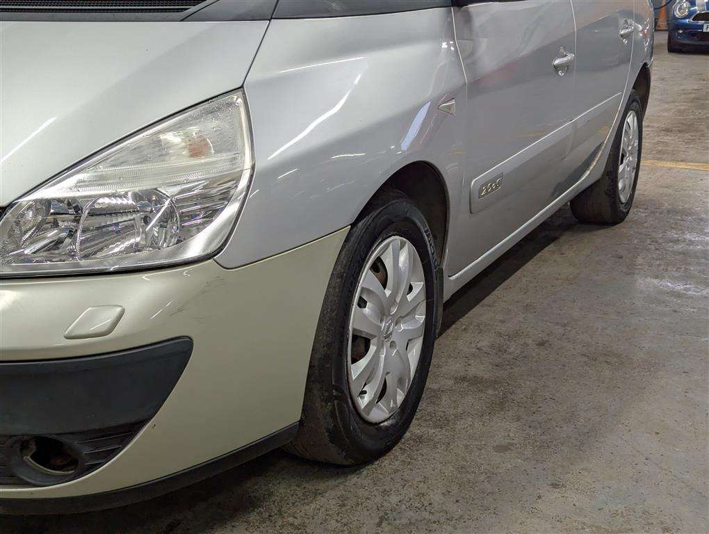 <p>2009 RENAULT ESPACE TEAM DCI 130</p>