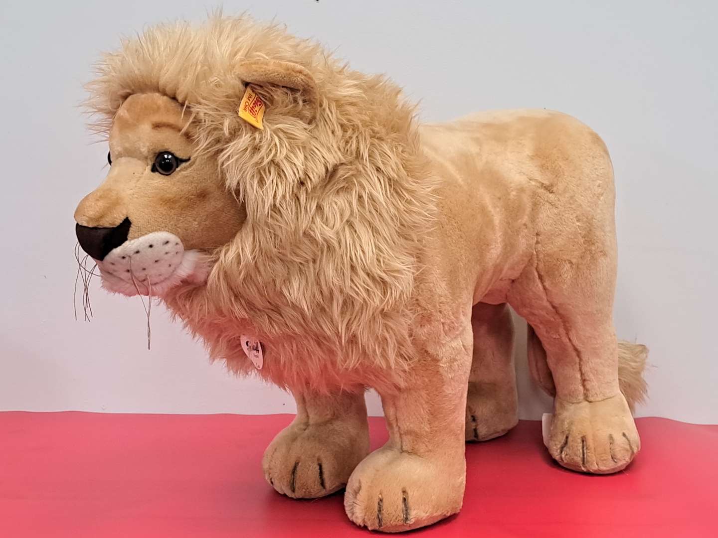 <p>Steiff Lion</p>