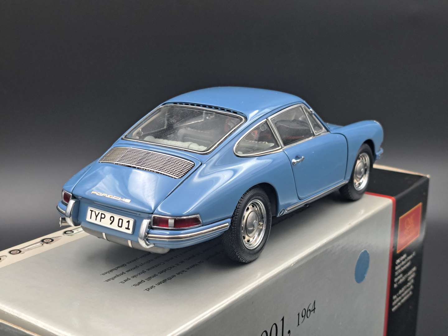 <p>CMC 1964 Porsche 901 1:8 scale</p>