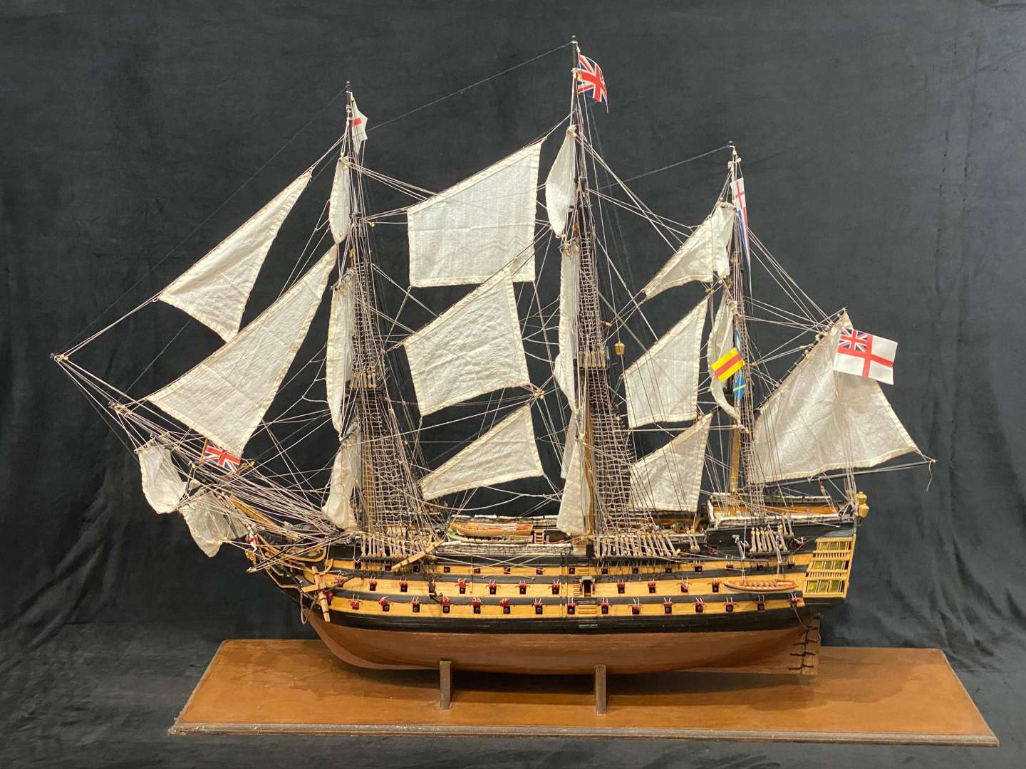 <p>HMS VICTORY first-rate ship-of-the-line scratch built model</p>