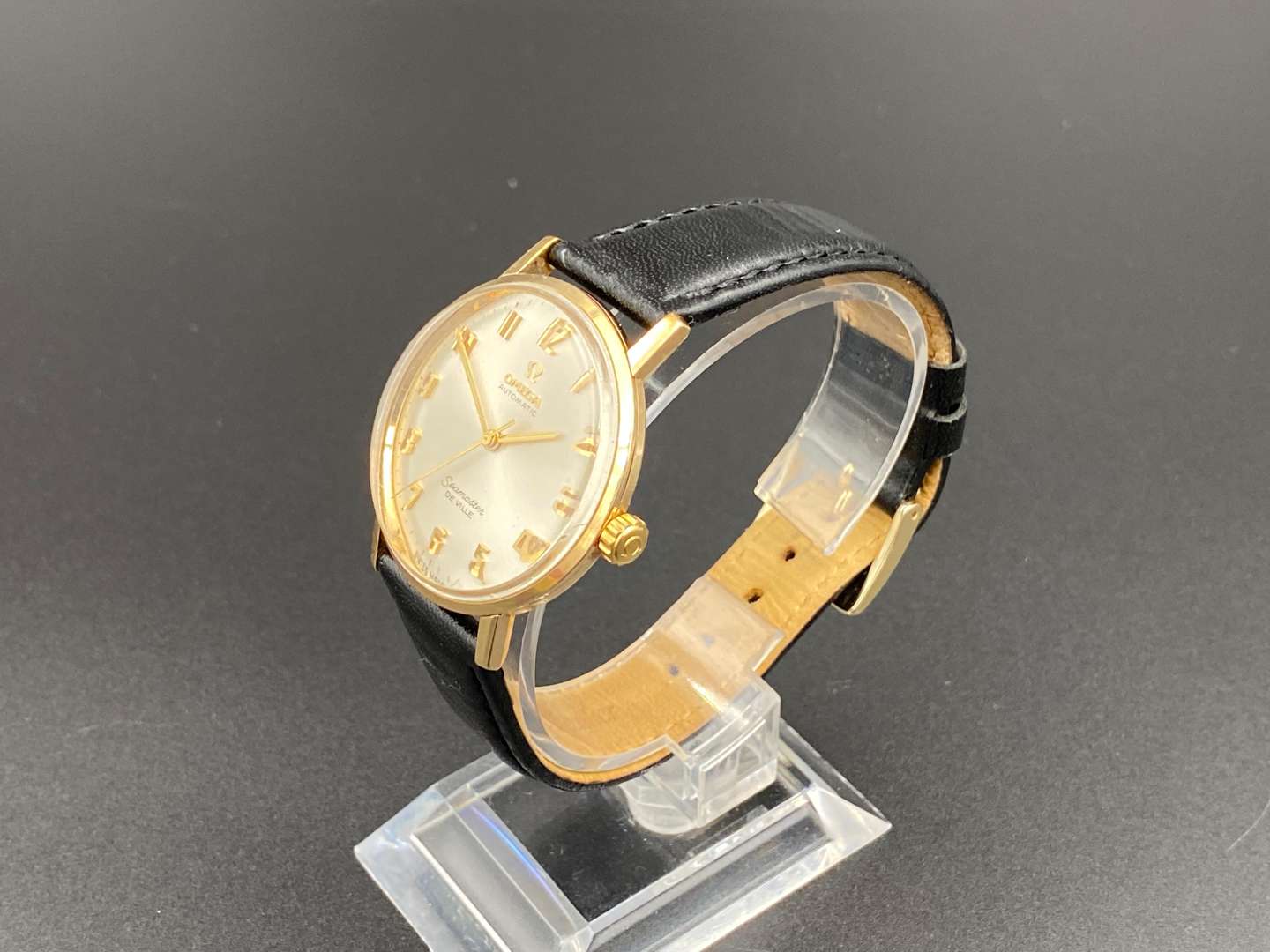 <p>OMEGA Seamaster De Ville 9ct gold automatic wristwatch</p>