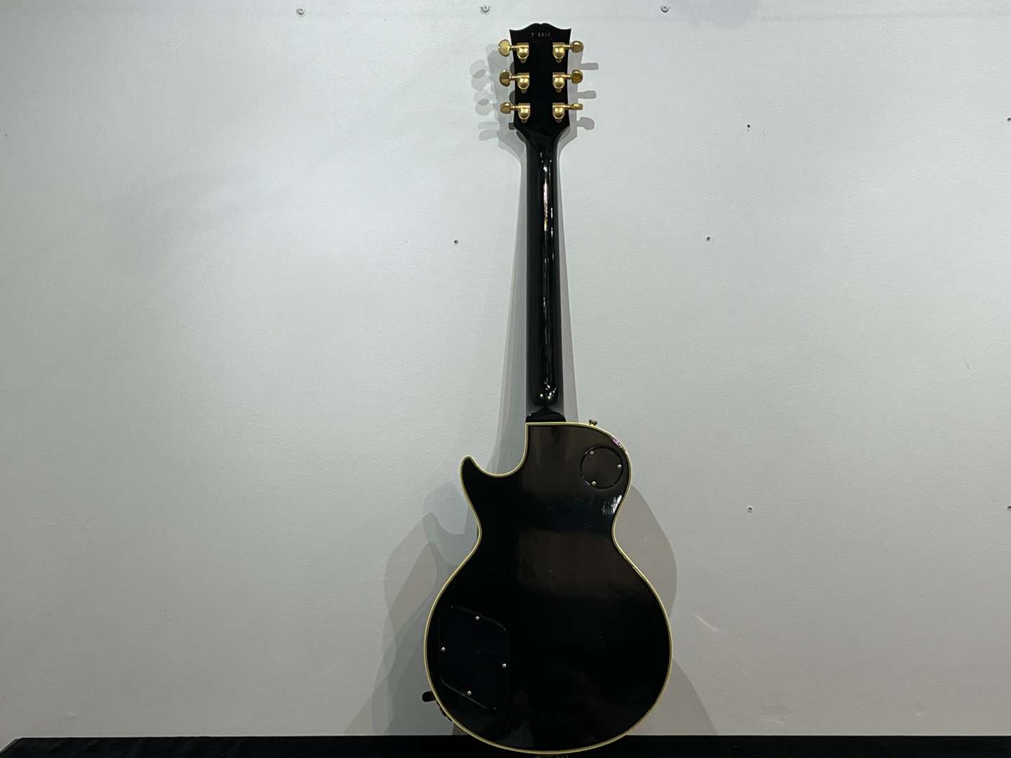 <p>GIBSON Jimmy Page Black Beauty Les Paul Custom guitar</p>