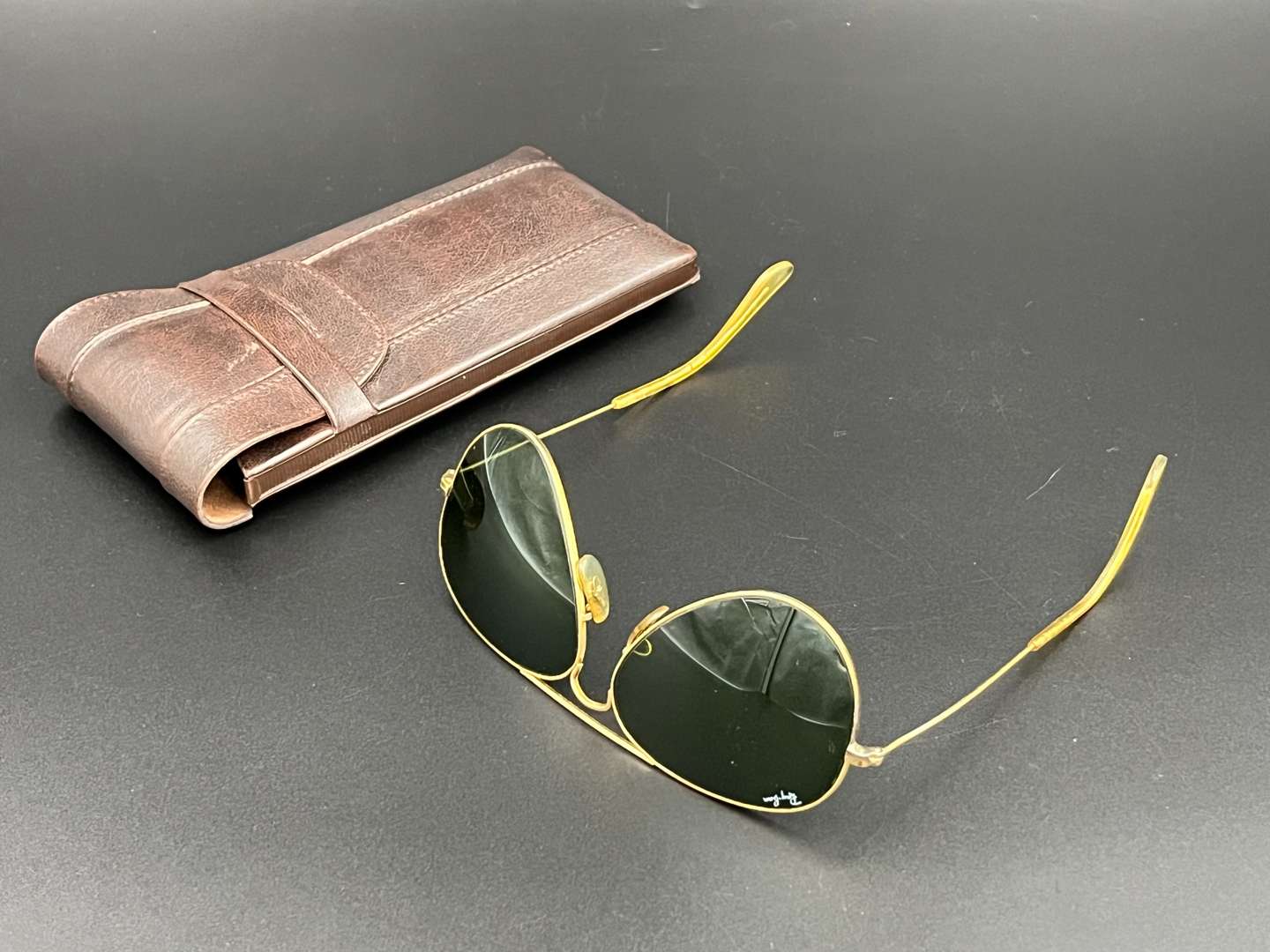 <p>RAY-BAN vintage Aviator sunglasses</p>