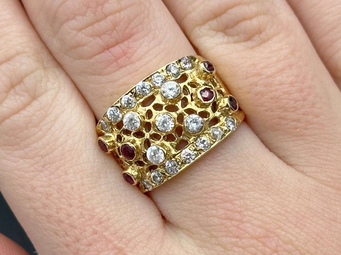 <p>Ruby and Paste Set 18ct gold ring</p>