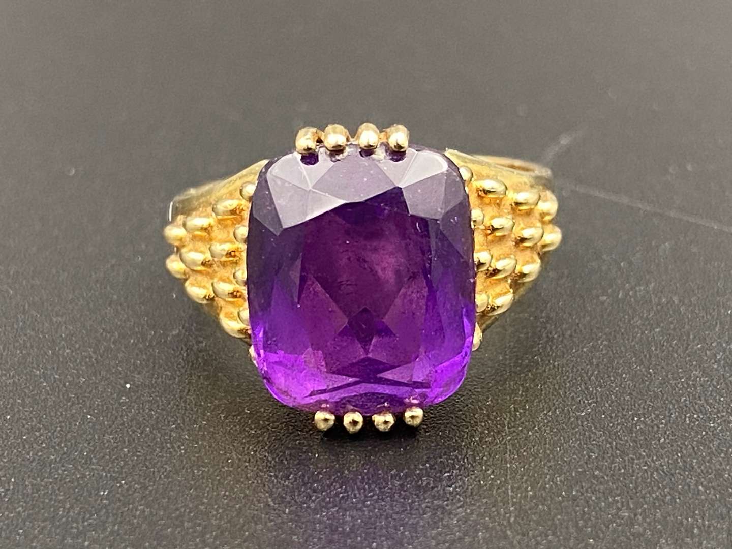 <p>An Amethyst set 9ct gold &nbsp;ring</p>