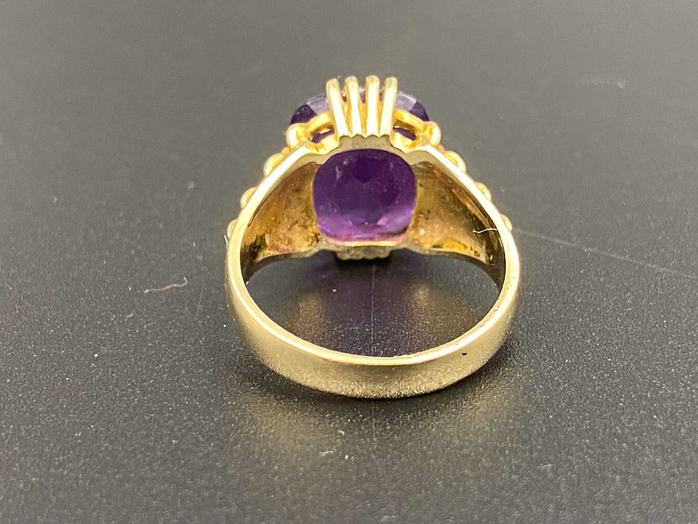 <p>An Amethyst set 9ct gold &nbsp;ring</p>