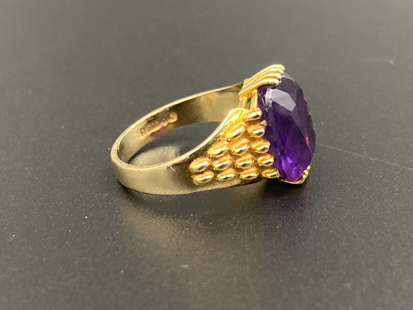 <p>An Amethyst set 9ct gold &nbsp;ring</p>