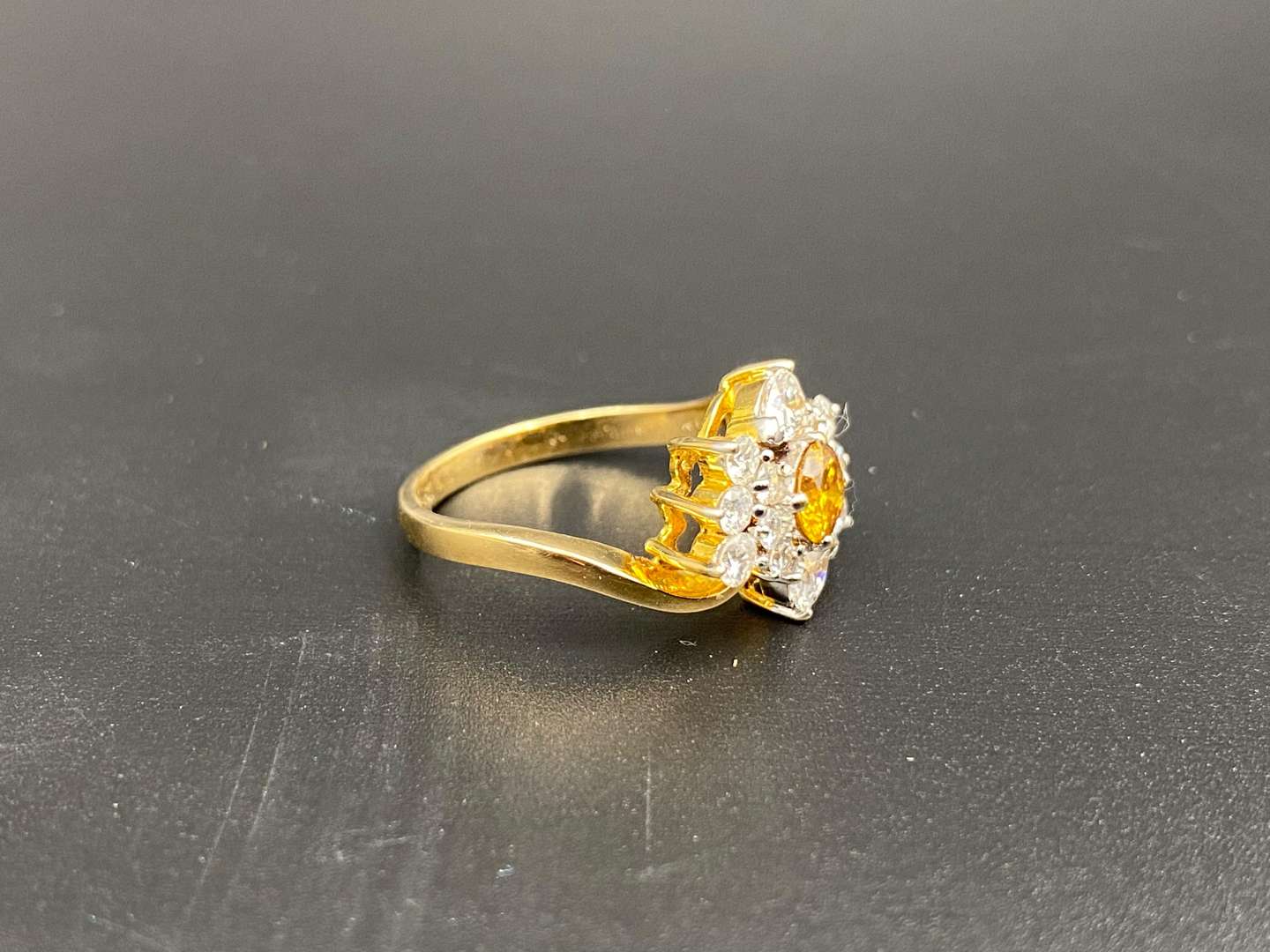 <p>Yellow & White Diamond cluster 18ct gold ring,</p>