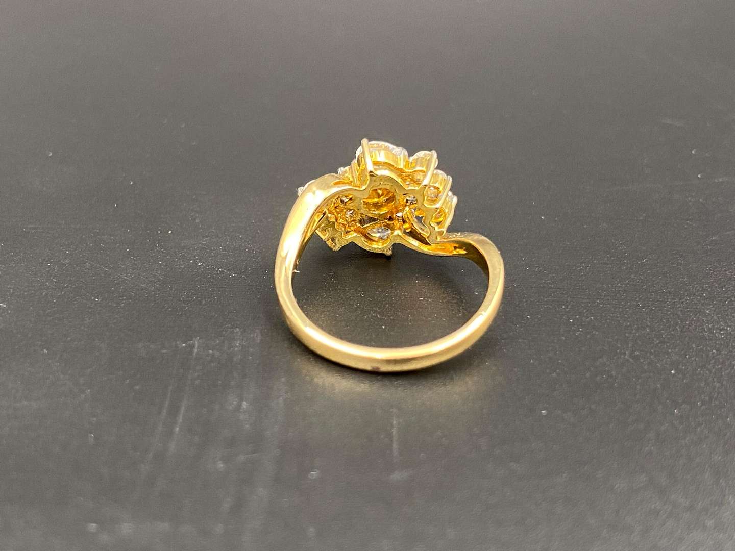 <p>Yellow & White Diamond cluster 18ct gold ring,</p>