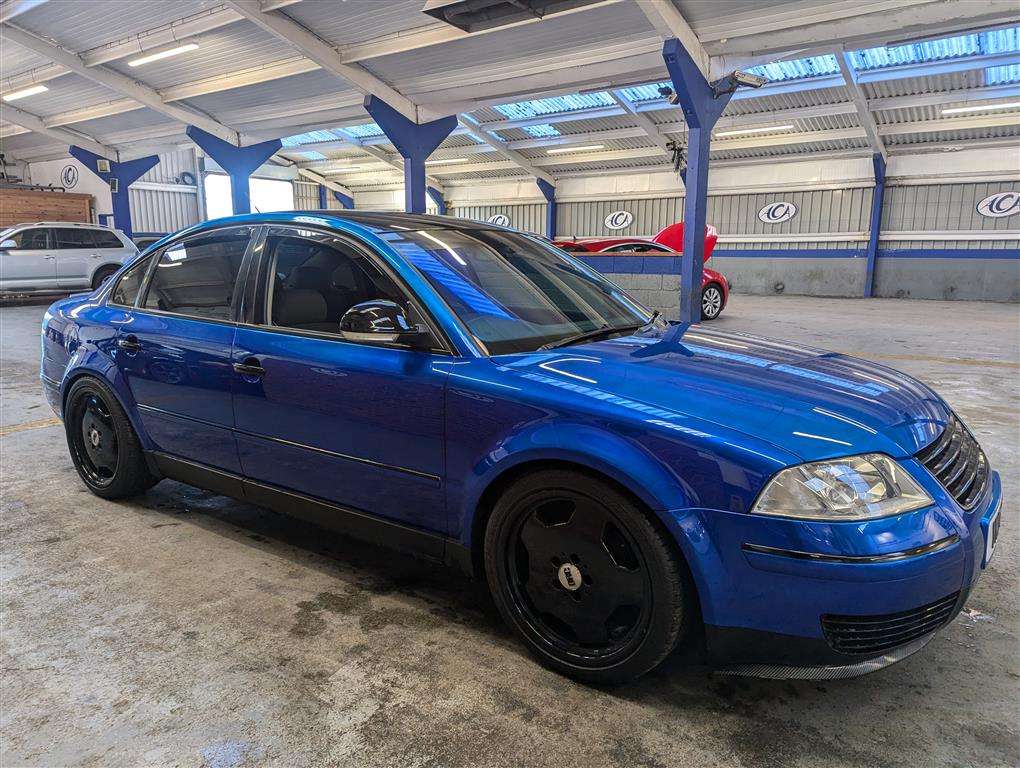 <p>2004 VOLKSWAGEN PASSAT SPORT 20V TURBO</p>